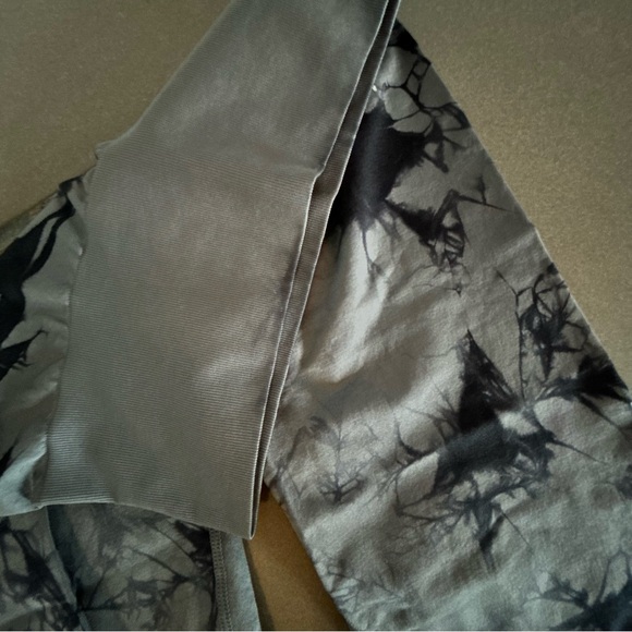 Puma Black Tie-Dye Leggings - Picture 7 of 8